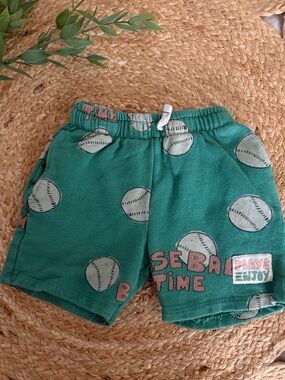Zara Baseball Sweat short. Size 4t